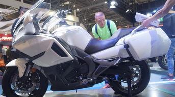 国产摩托摩旅视频,国产摩托摩旅风采录